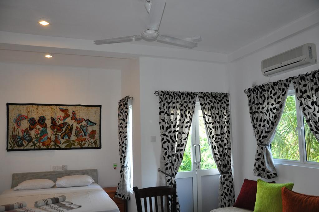 The Fence Bed & Breakfast Bentota Exterior photo